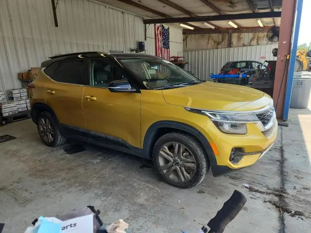 2022 KIA SELTOS S  