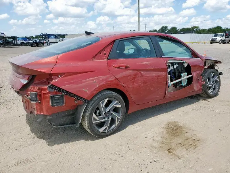 2024 HYUNDAI ELANTRA SEL  