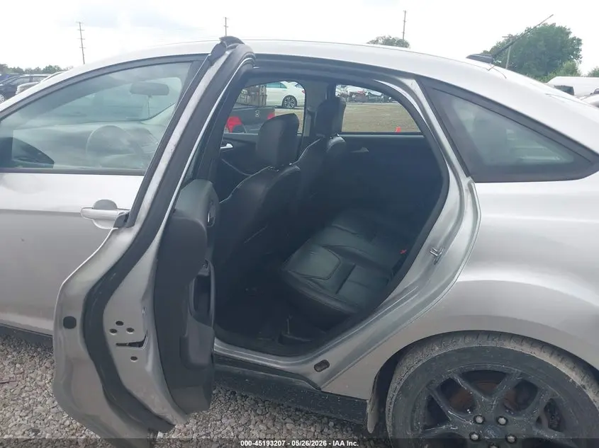 2016 FORD FOCUS SE