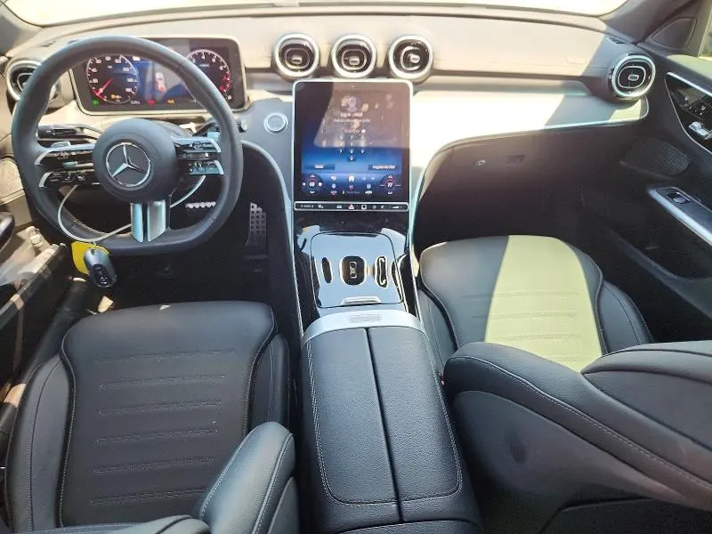 2025 MERCEDES-BENZ C 300  