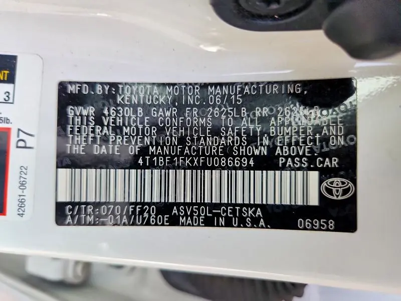 2015 TOYOTA CAMRY SE  