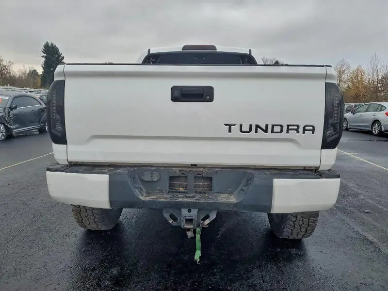 2019 TOYOTA TUNDRA CREWMAX SR5  