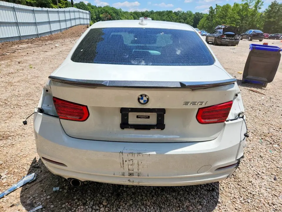 2018 BMW 320 I  