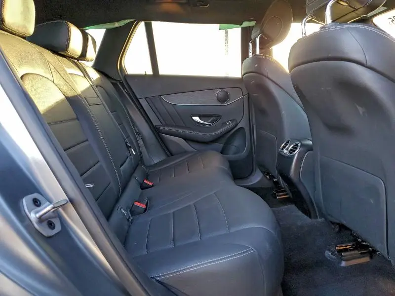 2022 MERCEDES-BENZ GLC 300  