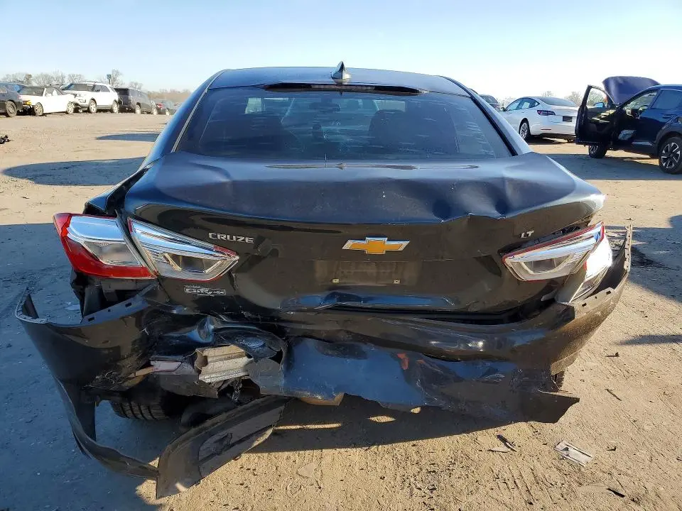 2017 CHEVROLET CRUZE LT  