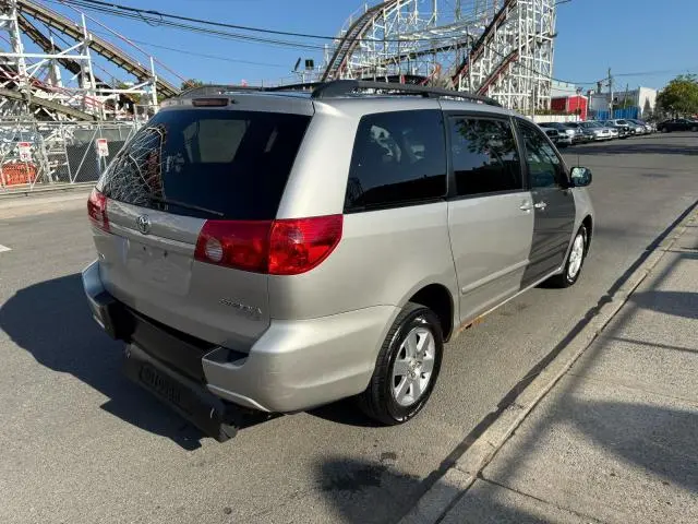 2010 TOYOTA SIENNA CE  