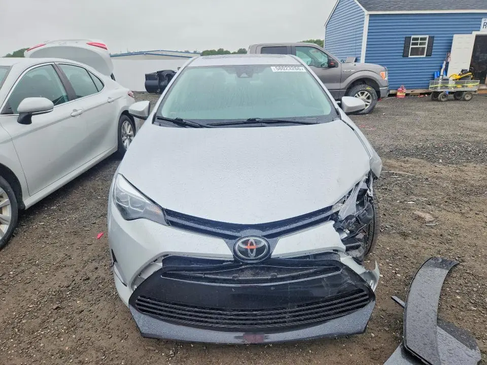 2018 TOYOTA COROLLA XLE  