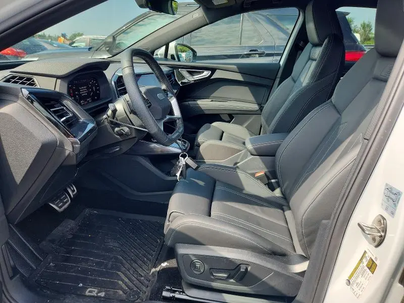 2024 AUDI Q4 E-TRON SPORTBACK PREMIUM  