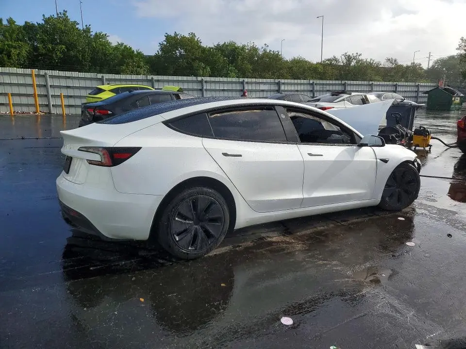 2025 TESLA MODEL 3   