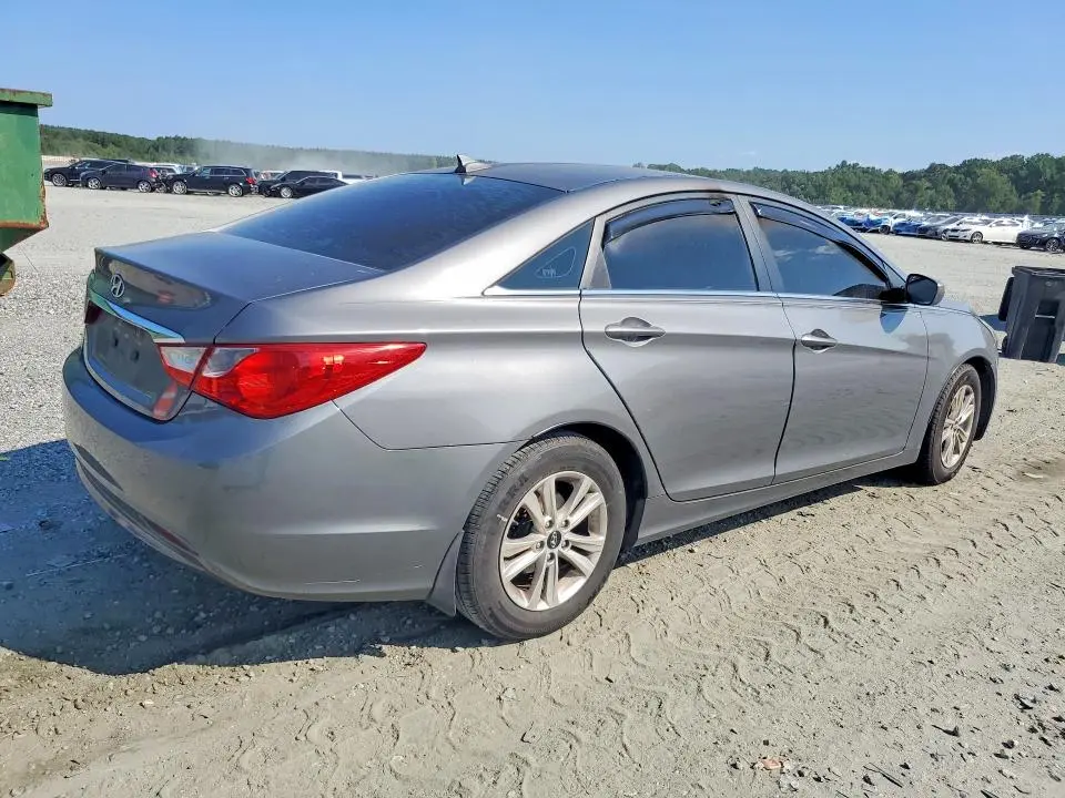 2012 HYUNDAI SONATA GLS  