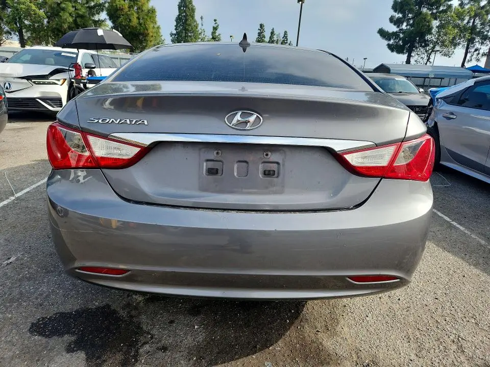 2011 HYUNDAI SONATA GLS  