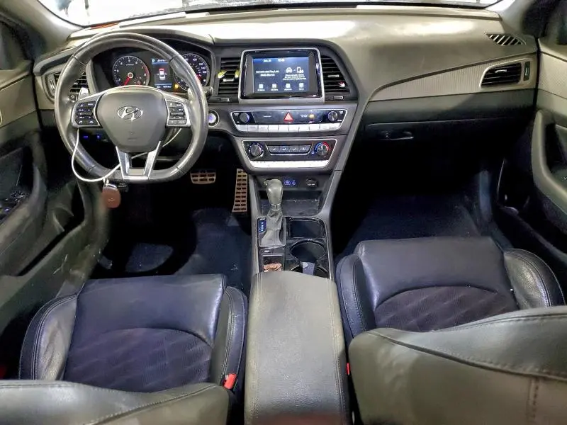 2018 HYUNDAI SONATA SPORT  