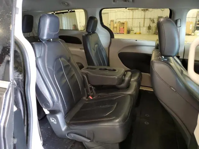 2017 CHRYSLER PACIFICA TOURING L  
