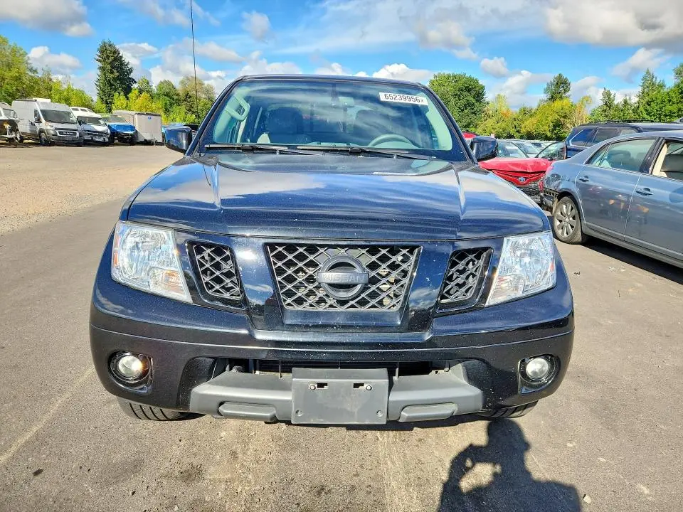 2021 NISSAN FRONTIER SV  