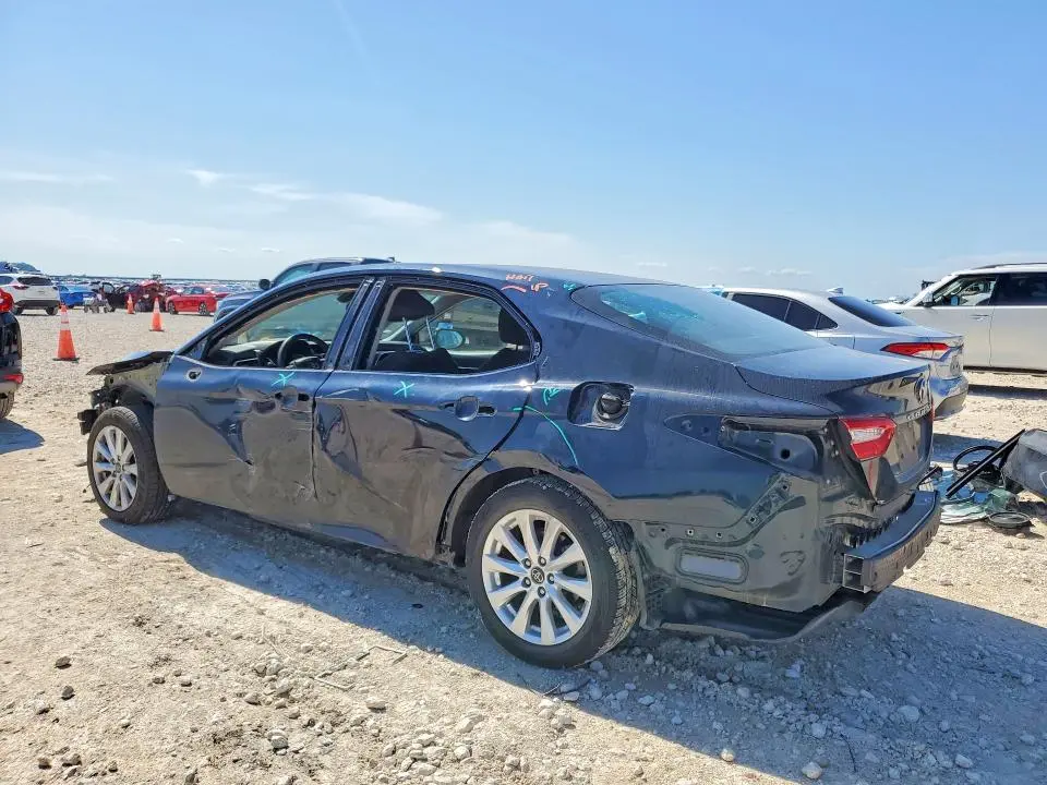2018 TOYOTA CAMRY LE  