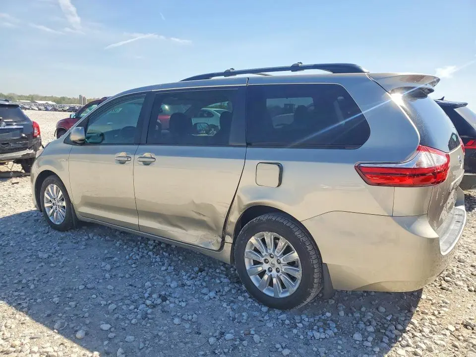 2016 TOYOTA SIENNA LE  