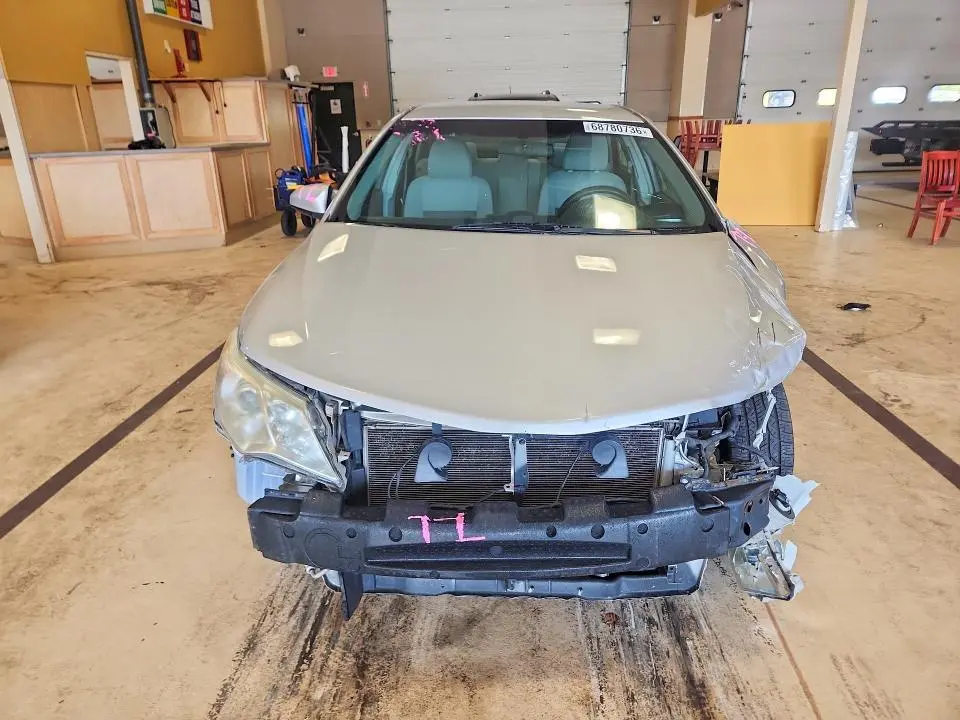 2014 TOYOTA CAMRY LE  