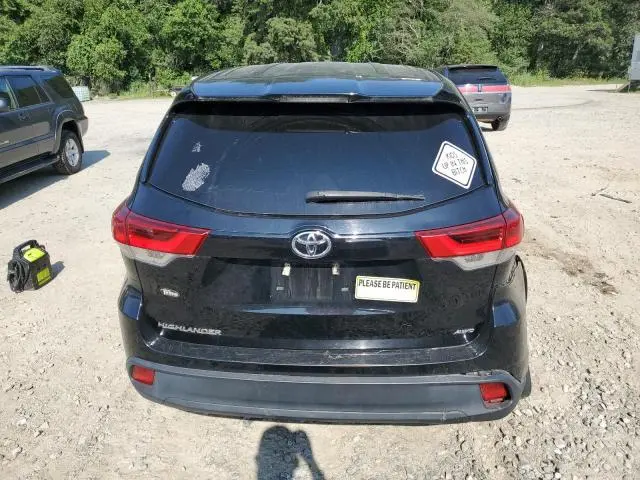 2017 TOYOTA HIGHLANDER LE  