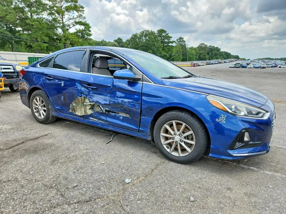 2018 HYUNDAI SONATA SE  