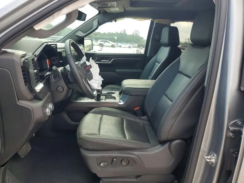 2026 GMC SIERRA K1500 SLT  