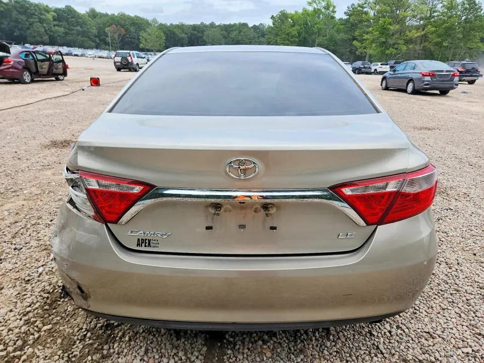 2015 TOYOTA CAMRY LE  