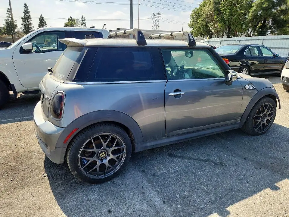 2010 MINI COOPER S  