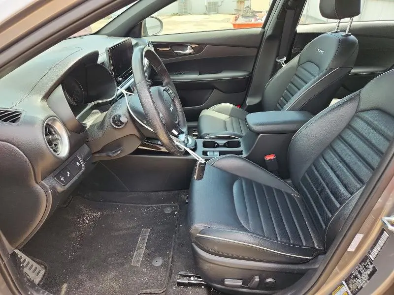 2024 KIA FORTE GT LINE  