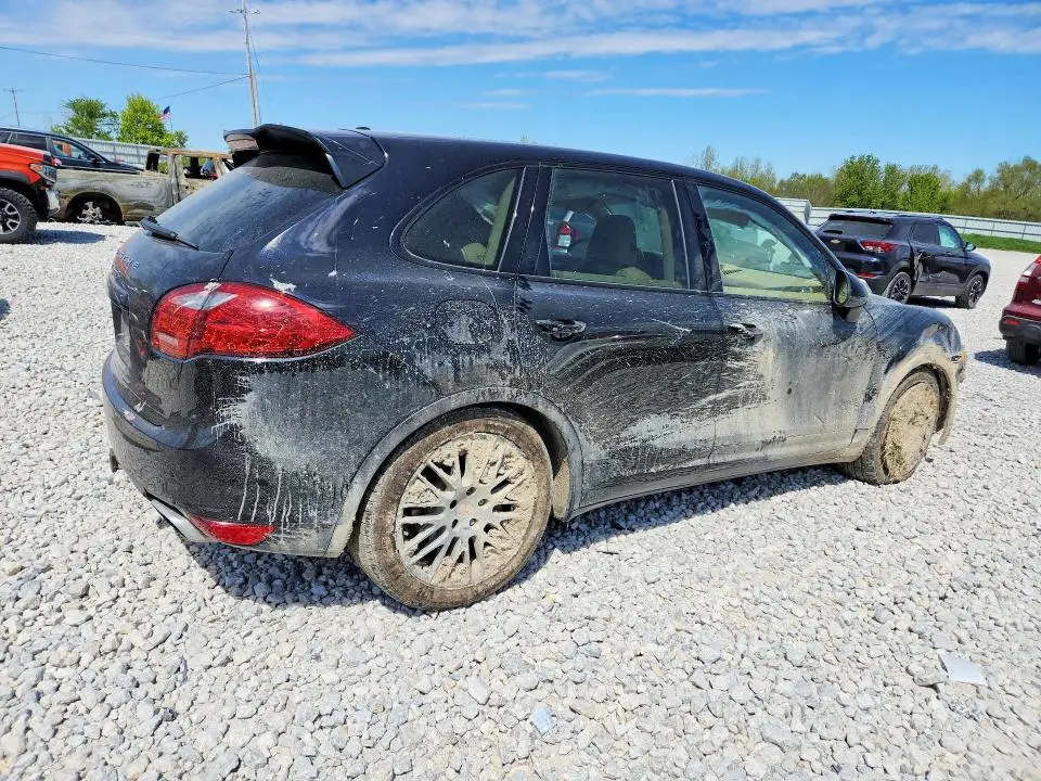 2014 PORSCHE CAYENNE S  