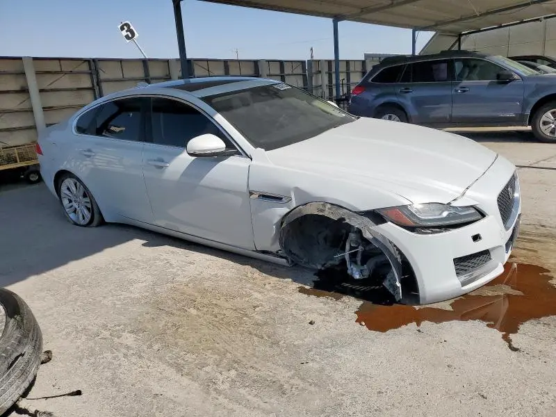2016 JAGUAR XF PREMIUM  