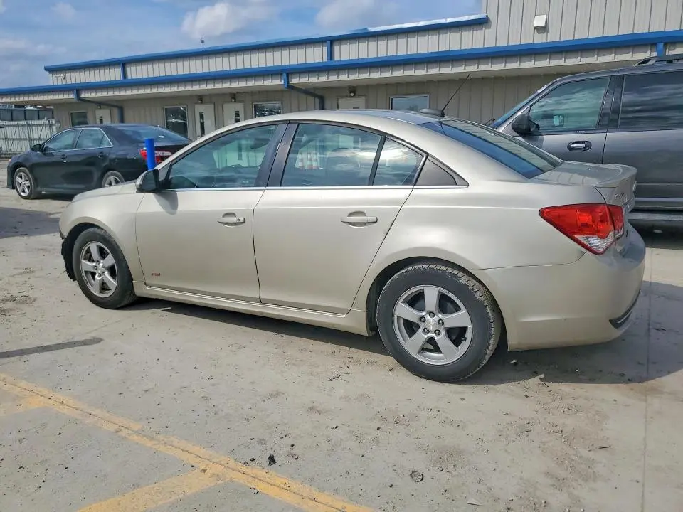 2015 CHEVROLET CRUZE LT  