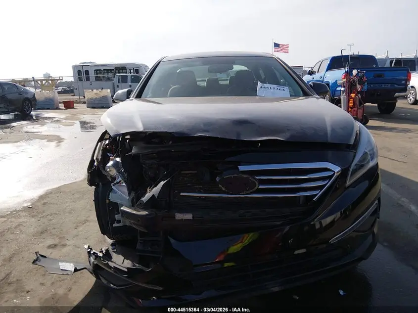 2015 HYUNDAI SONATA SE