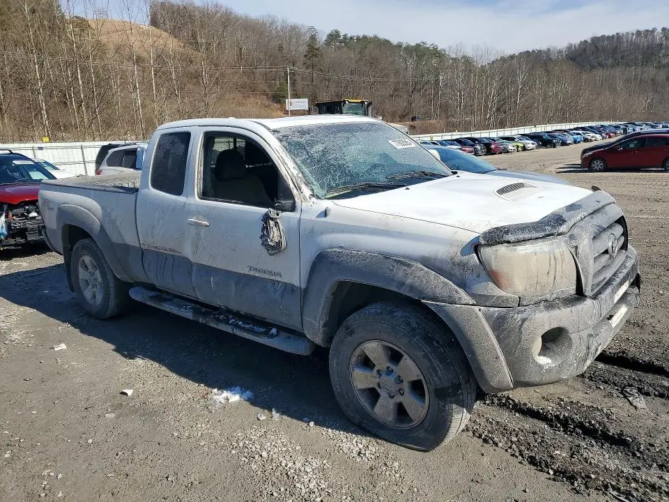 2010 TOYOTA TACOMA   