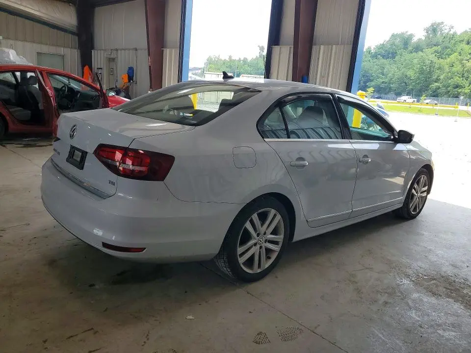 2017 VOLKSWAGEN JETTA SEL  