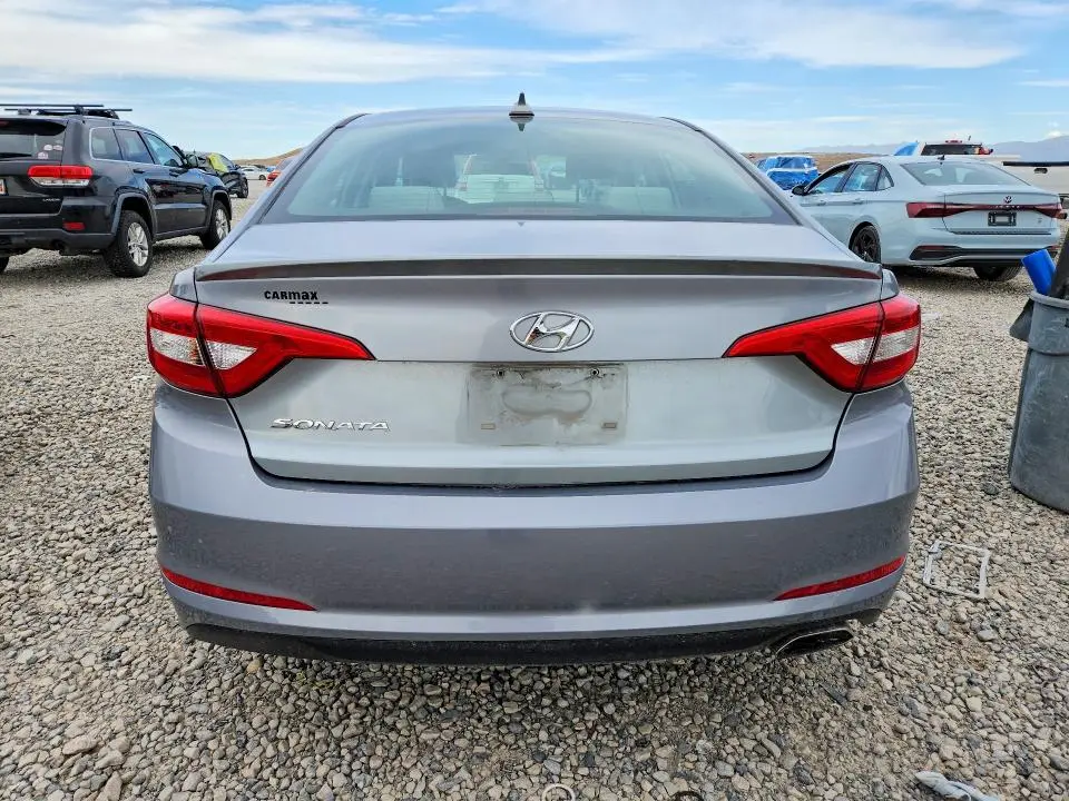 2017 HYUNDAI SONATA SE  