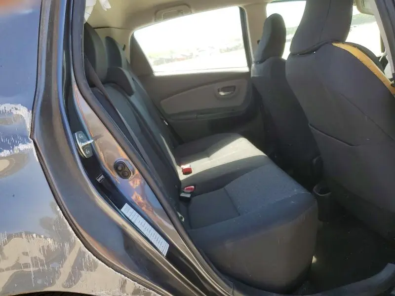 2016 TOYOTA YARIS 5-DOOR LE  