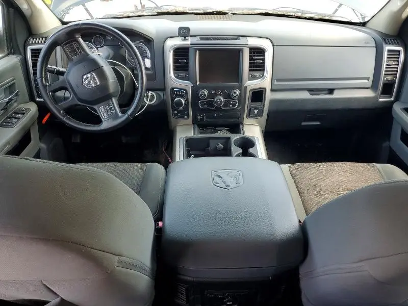 2014 RAM 1500 SLT  