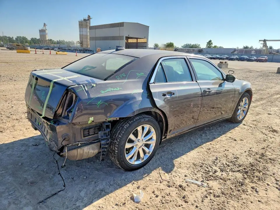 2017 CHRYSLER 300 LIMITED  
