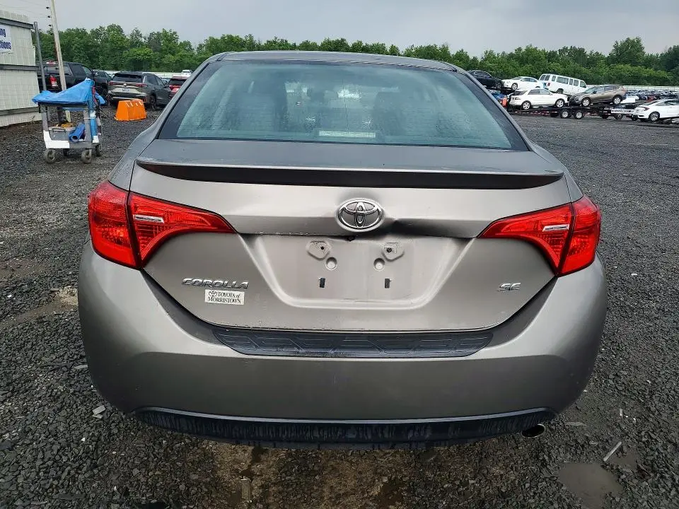 2017 TOYOTA COROLLA SE  