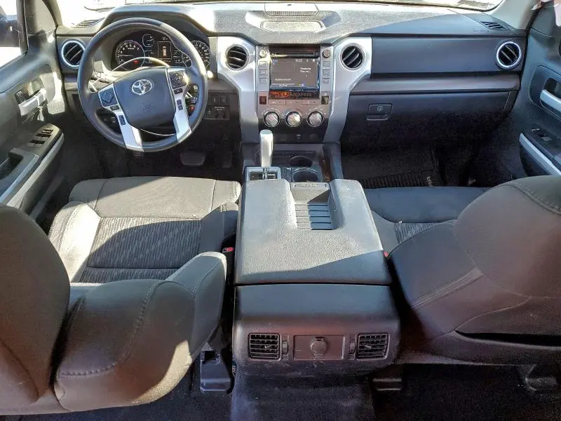 2018 TOYOTA TUNDRA CREWMAX SR5  