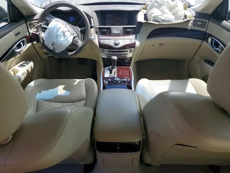 2015 INFINITI Q70L 3.7  