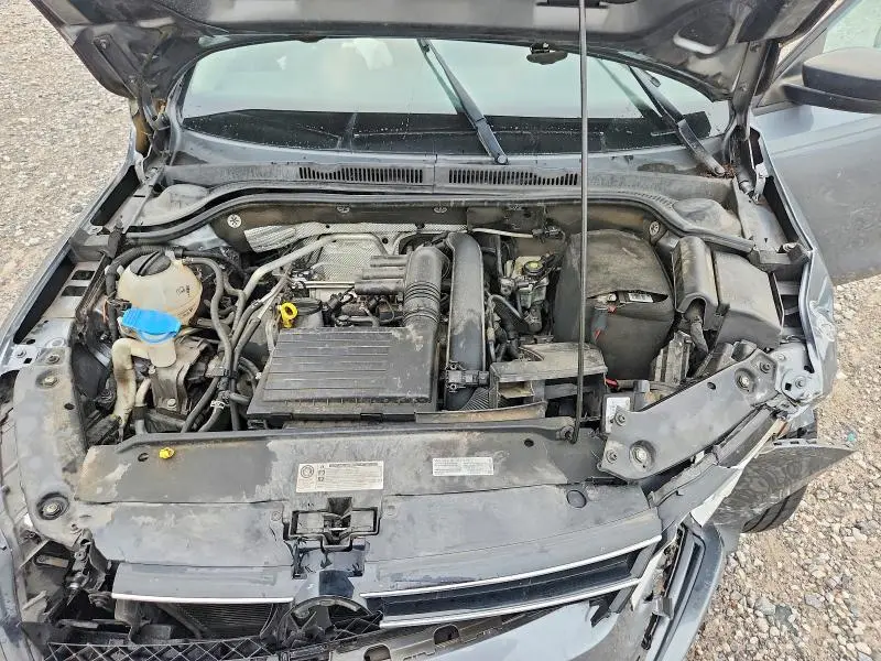 2016 VOLKSWAGEN JETTA SE  