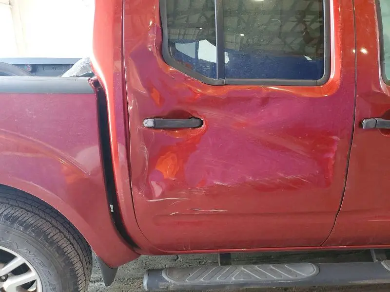 2015 NISSAN FRONTIER S  