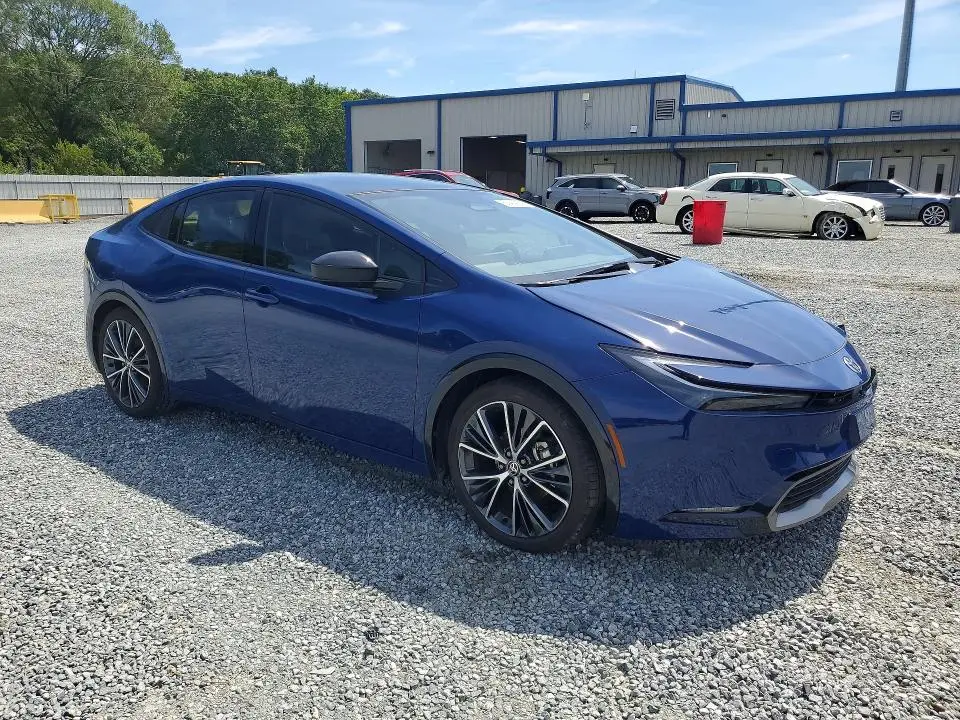 2023 TOYOTA PRIUS XLE  