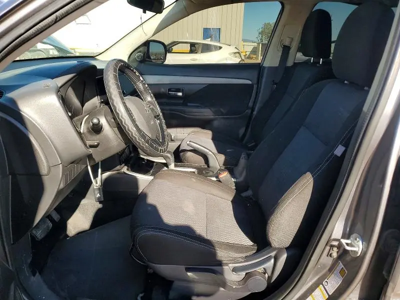 2018 MITSUBISHI OUTLANDER SE  