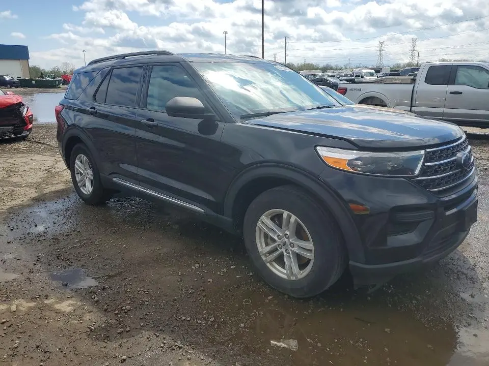 2022 FORD EXPLORER XLT  