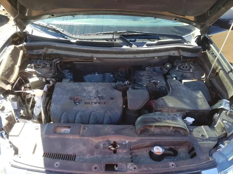 2018 MITSUBISHI OUTLANDER SE  