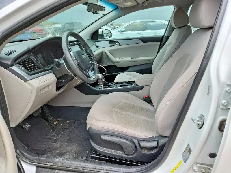 2019 HYUNDAI SONATA SE  