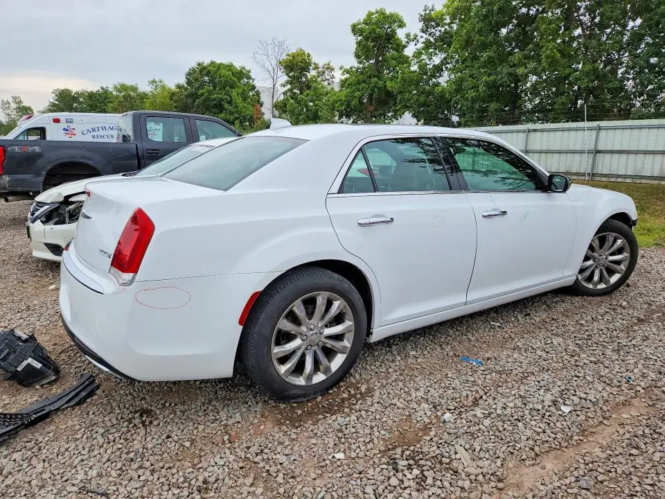 2018 CHRYSLER 300 LIMITED  