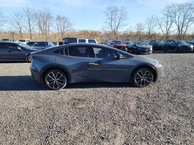 2024 TOYOTA PRIUS LE  