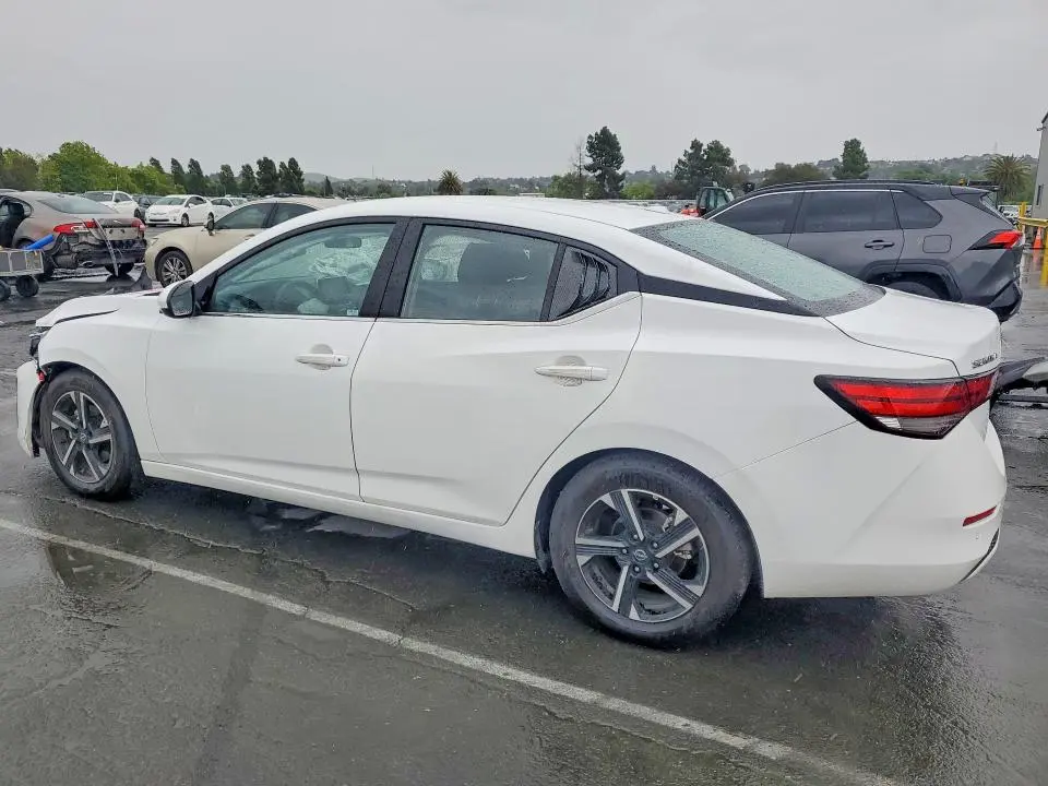 2025 NISSAN SENTRA SV  